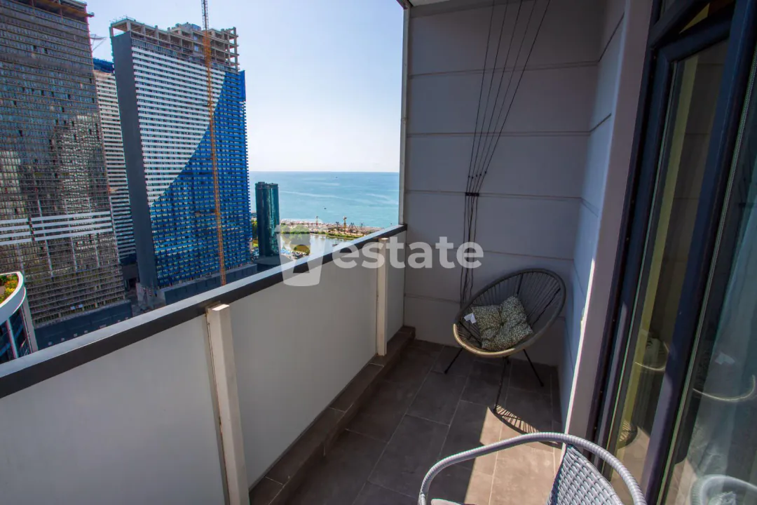 Selling a spacious studio on Heroes Alley — photo 8