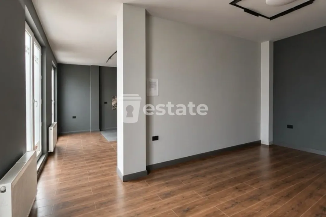 Commercial space for rent in old Batumi — photo 2