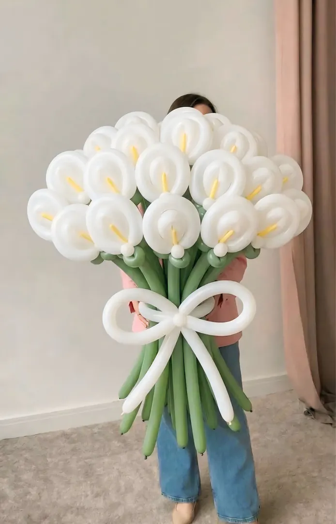 Large balloon bouquet. Large balloon cake — photo 2