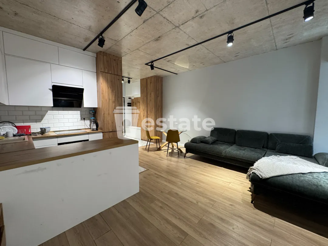 Selling a modern 1+1 apartment on Heroes Alley — photo 3