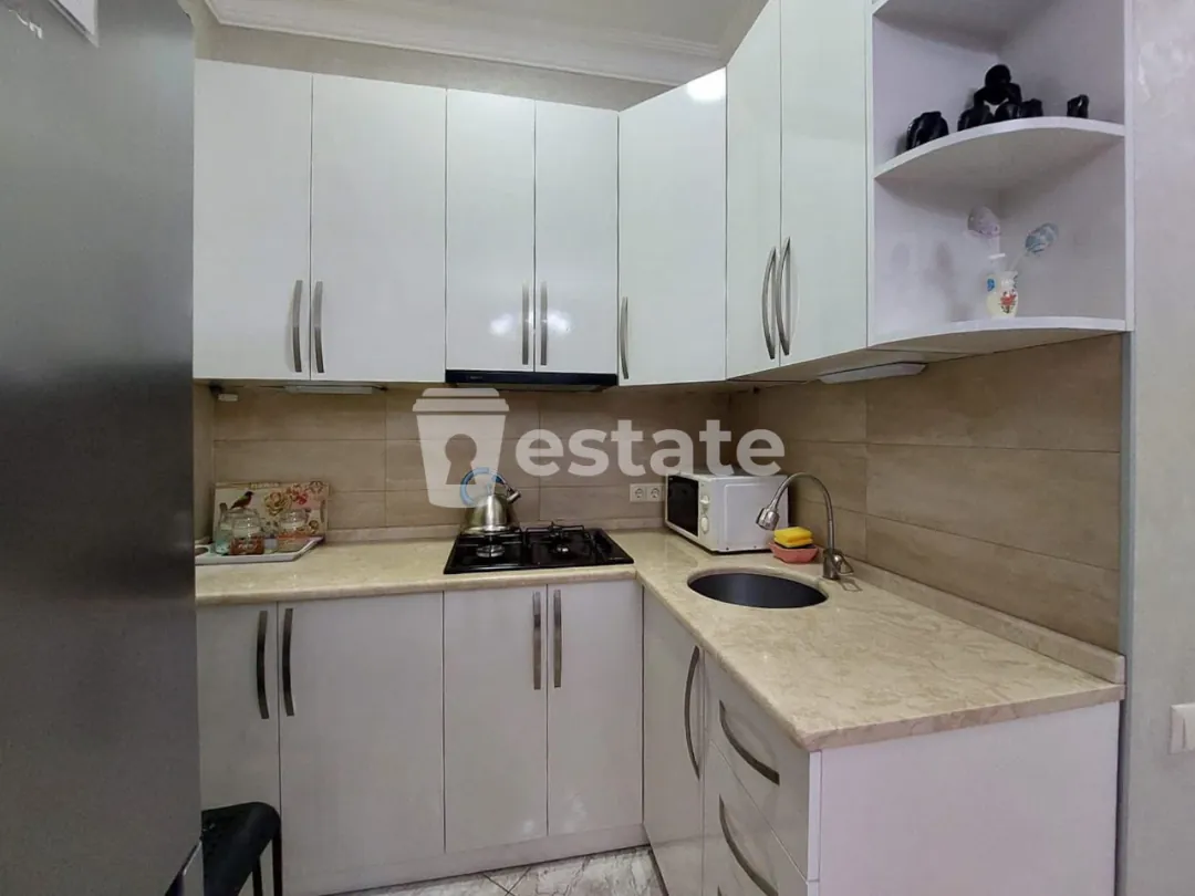 Сдам просторную 2+1 в старом Батуми — photo 3