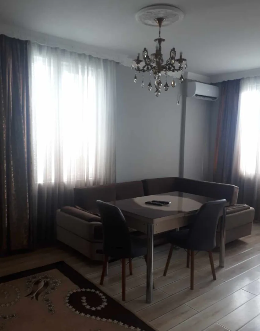 Rent — photo 1