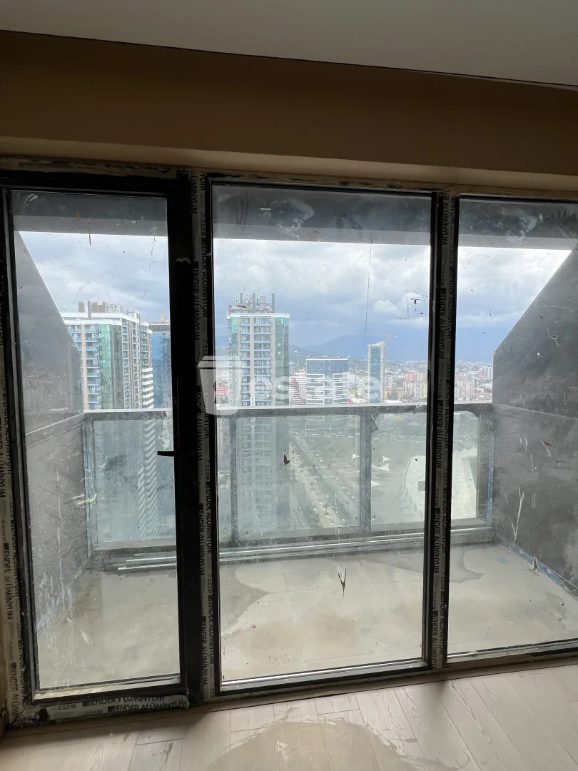Selling a new studio on Heroes Alley — photo 5