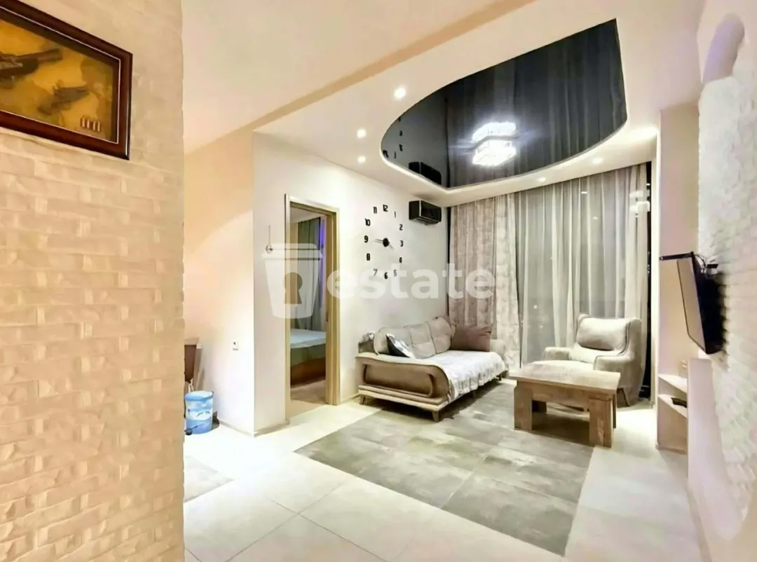 Comfortable 1+1 apartment for rent on Heroes' Alley — photo 1