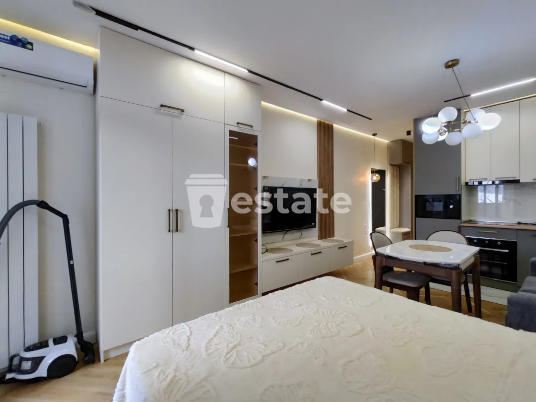 Comfortable studio for rent on Heroes Alley — photo 4