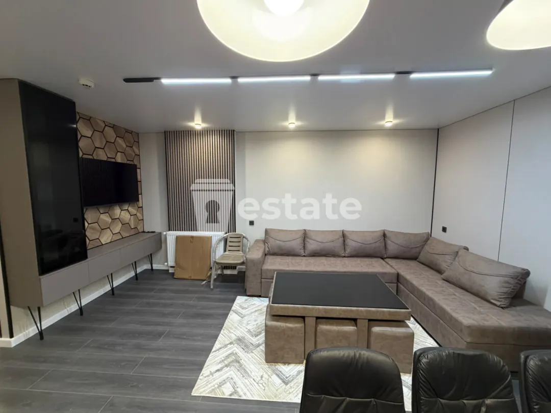 Renting out a comfortable 1+1 near Elt quarter — photo 1