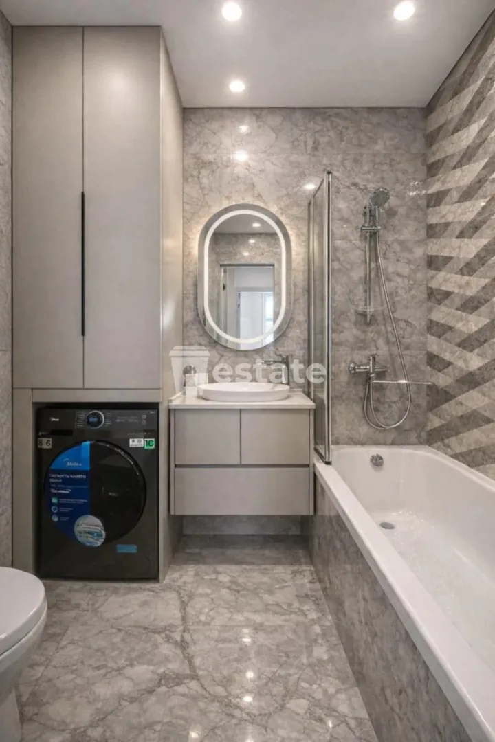 Selling spacious 2+1 on Heroes Alley — photo 9