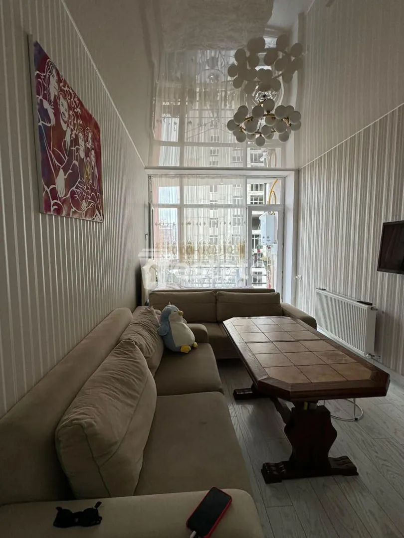 Bright studio for rent near VOX — photo 1