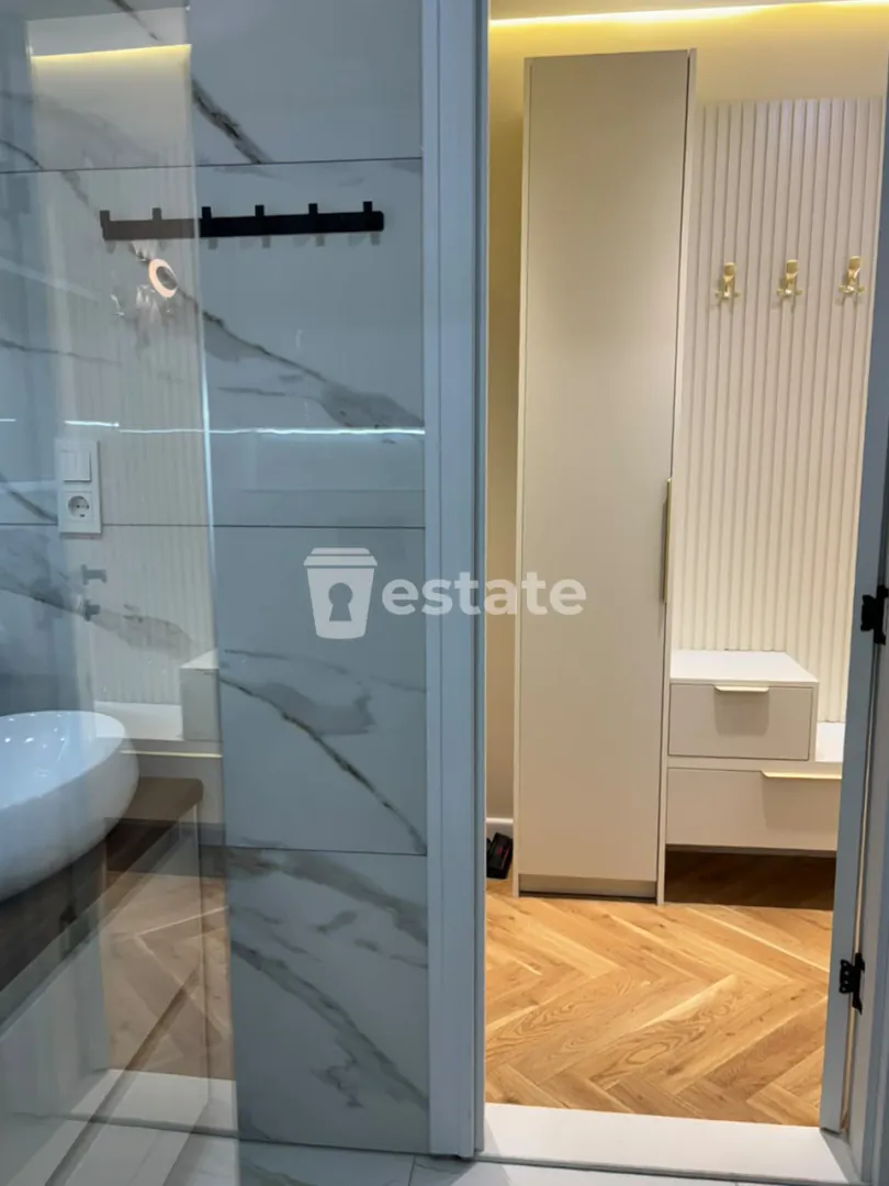 Stylish studio for rent on Heroes Alley — photo 6