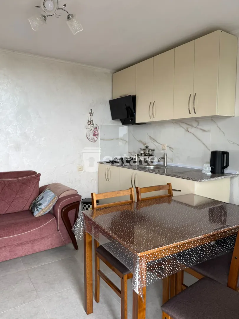 Renting out 1+1 (2nd floor of the building) in Machinjauri — photo 1