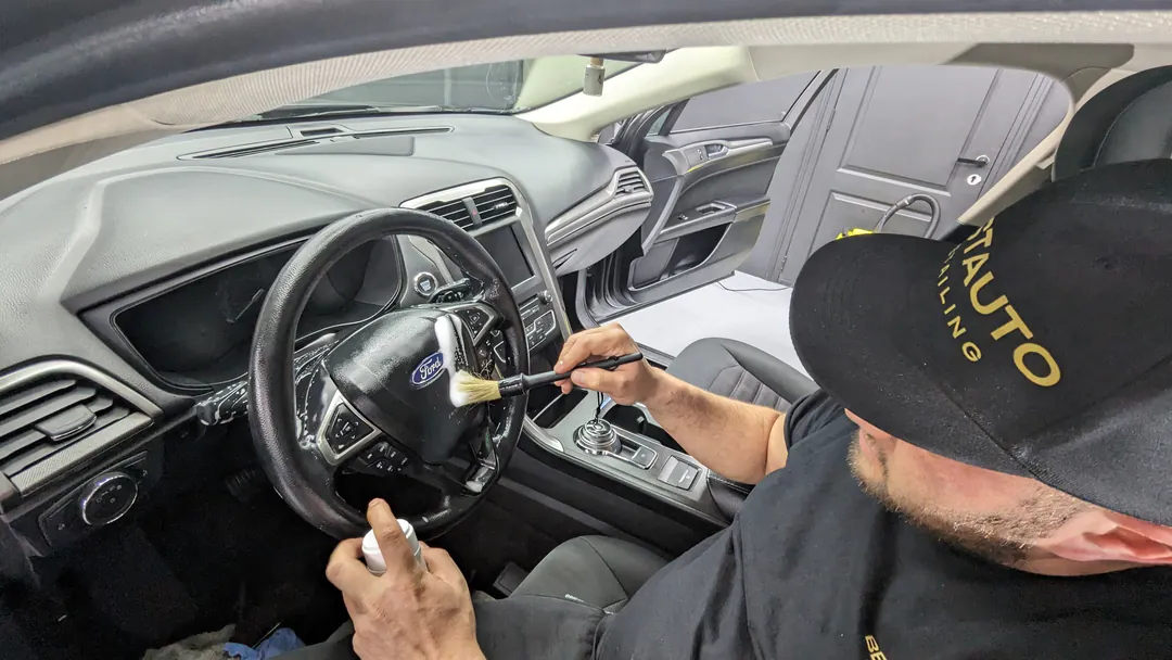 Химчистка салона — BESTAUTO Политковская — ფოტო 1