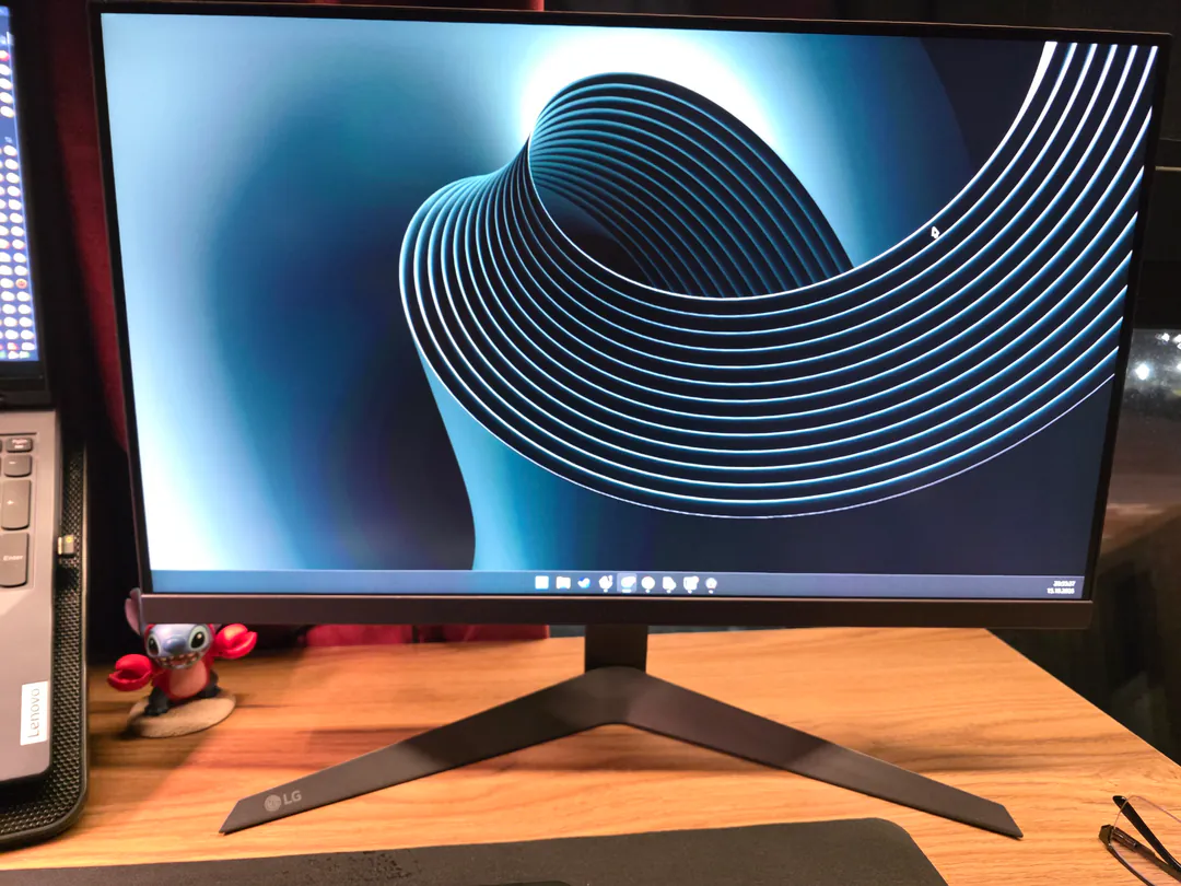 LG UltraGear 24 GS50F — photo 1