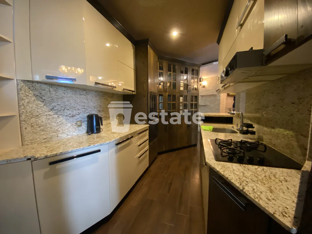 Selling spacious 2+1 apartment — photo 4