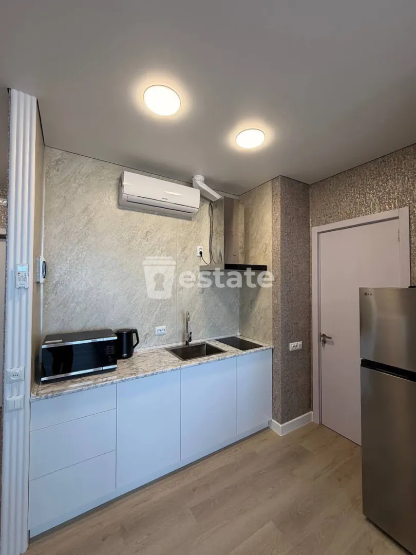 Bright 1+1 apartment for sale near Grand Mall — photo 3