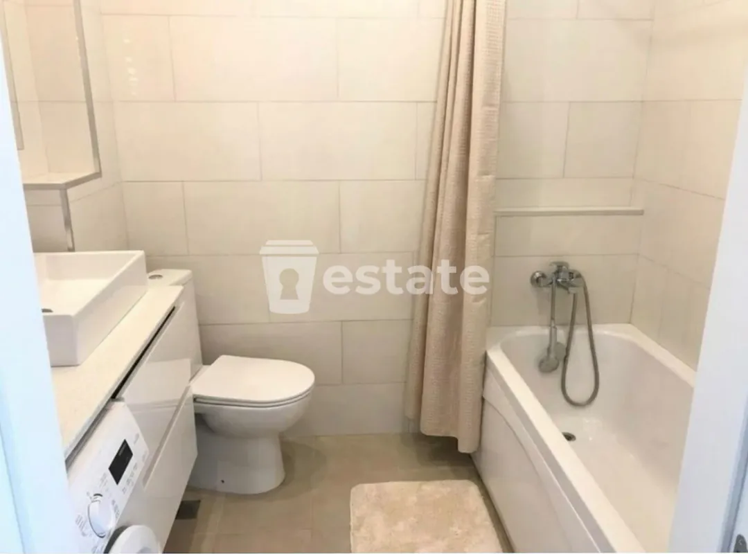 Bright 1+1 apartment for sale in central Batumi — photo 5