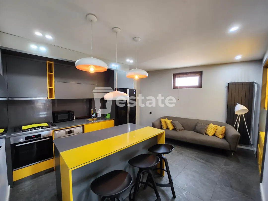 Spacious 2+1 apartment for rent near old Batumi — photo 2