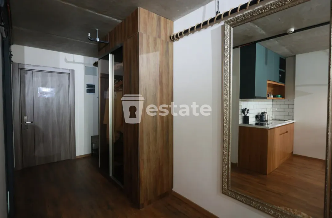 Selling a spacious studio in the Elt district — photo 6