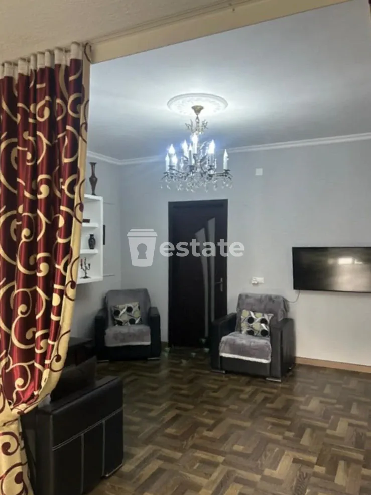Selling private houses and commercial property in old Batumi — photo 4