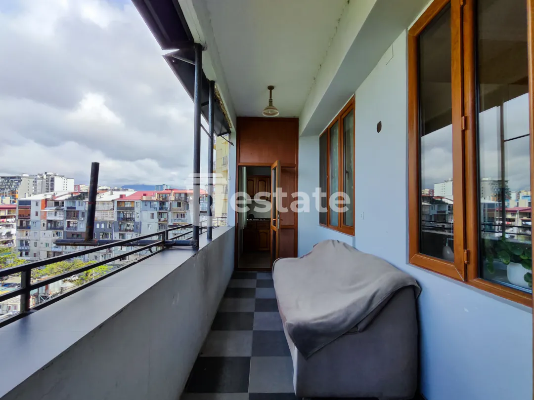 Renting out a spacious 1+1 near Batumi Mall — photo 9
