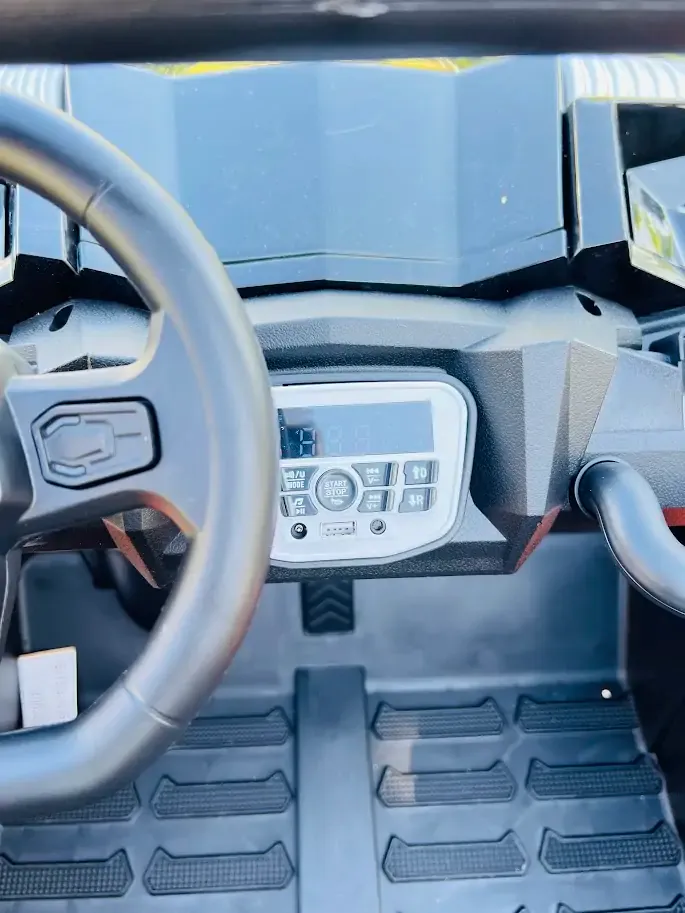 Детский электромобиль с металлическими амортизаторами — фото 7