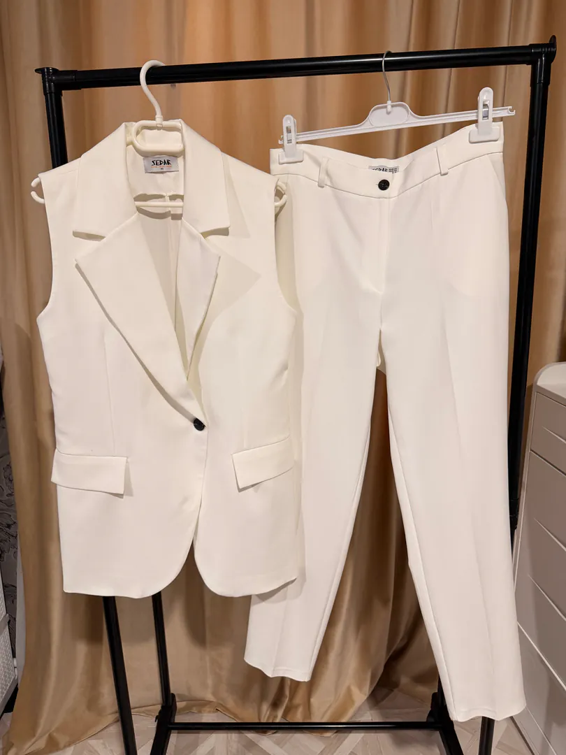 Twin set — photo 2
