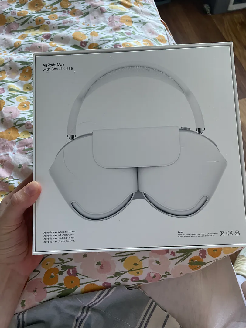Apple airpods Max 1 (battery 98%) — photo 1