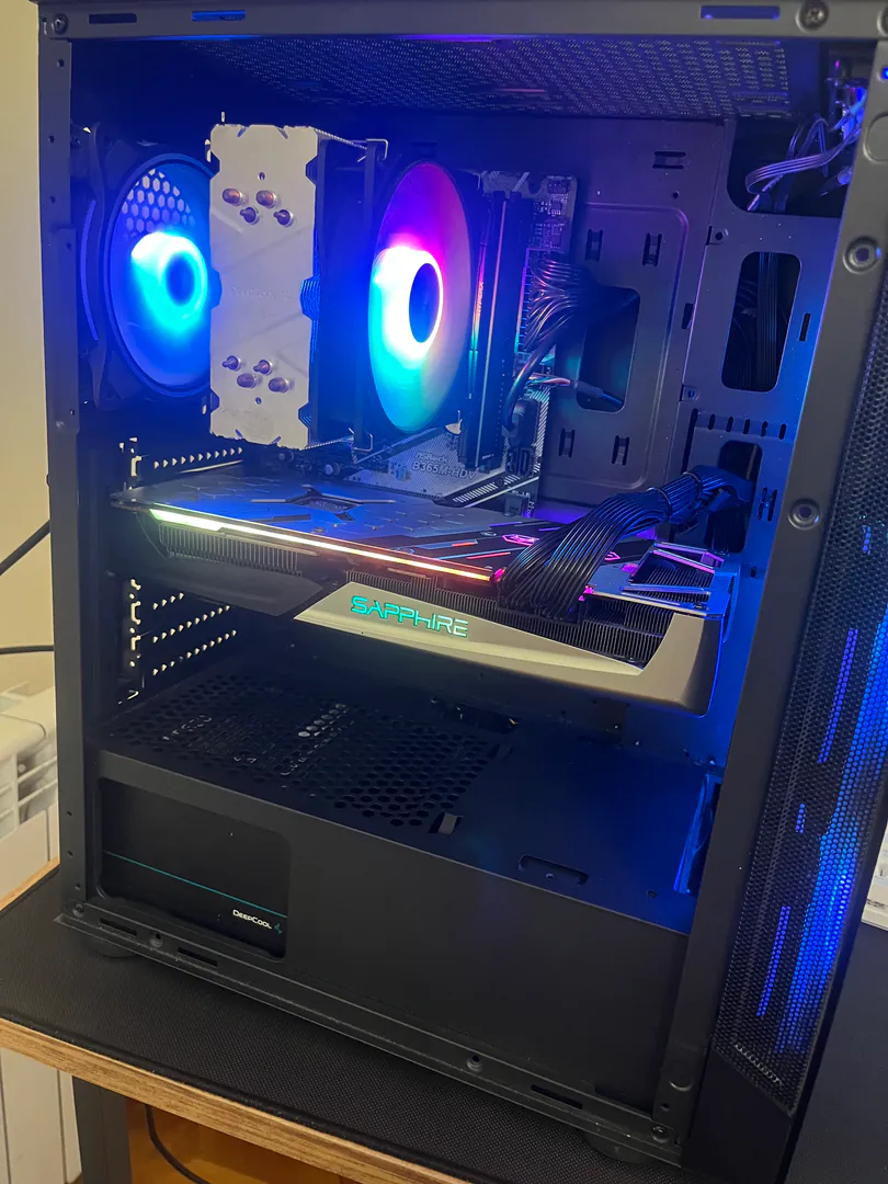 RX 5700XT Sapphire Nitro+ Triple Fan — photo 1