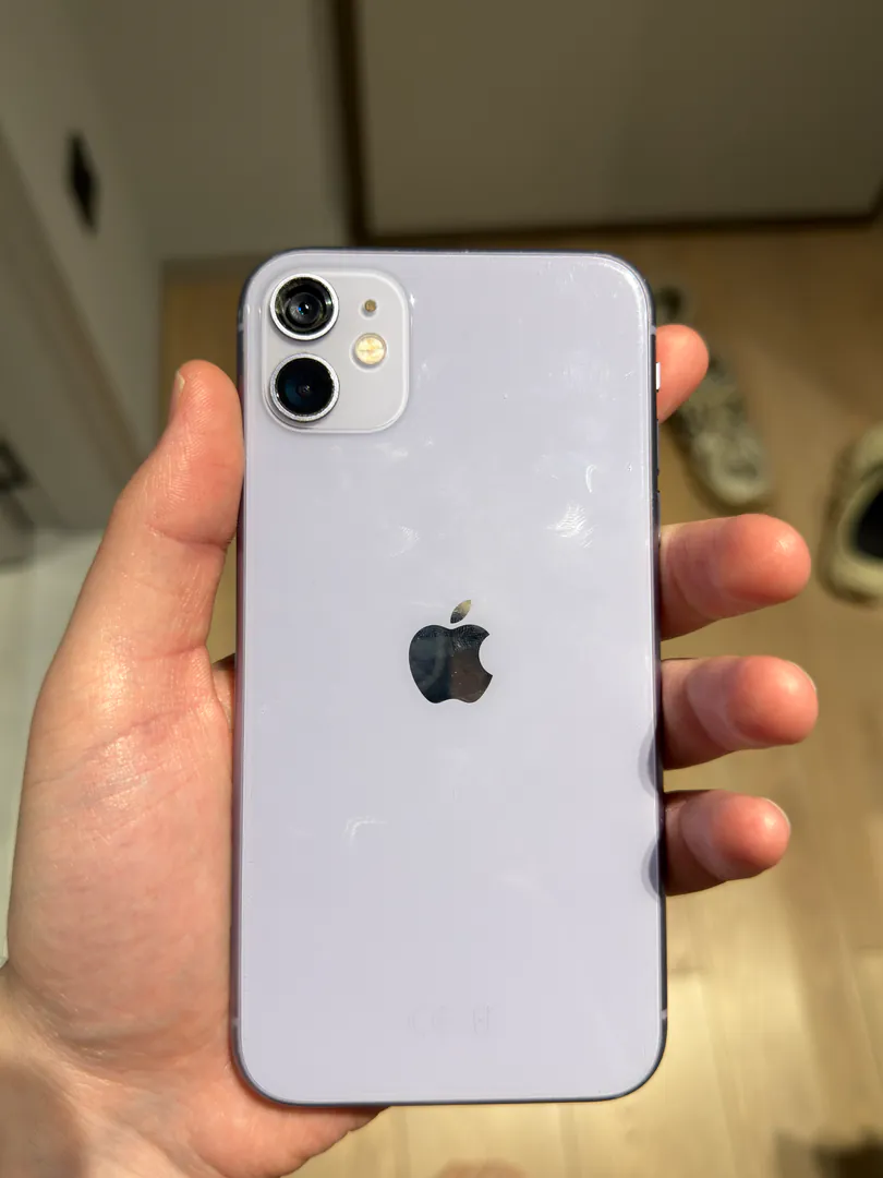 Apple Iphone 11 — photo 1