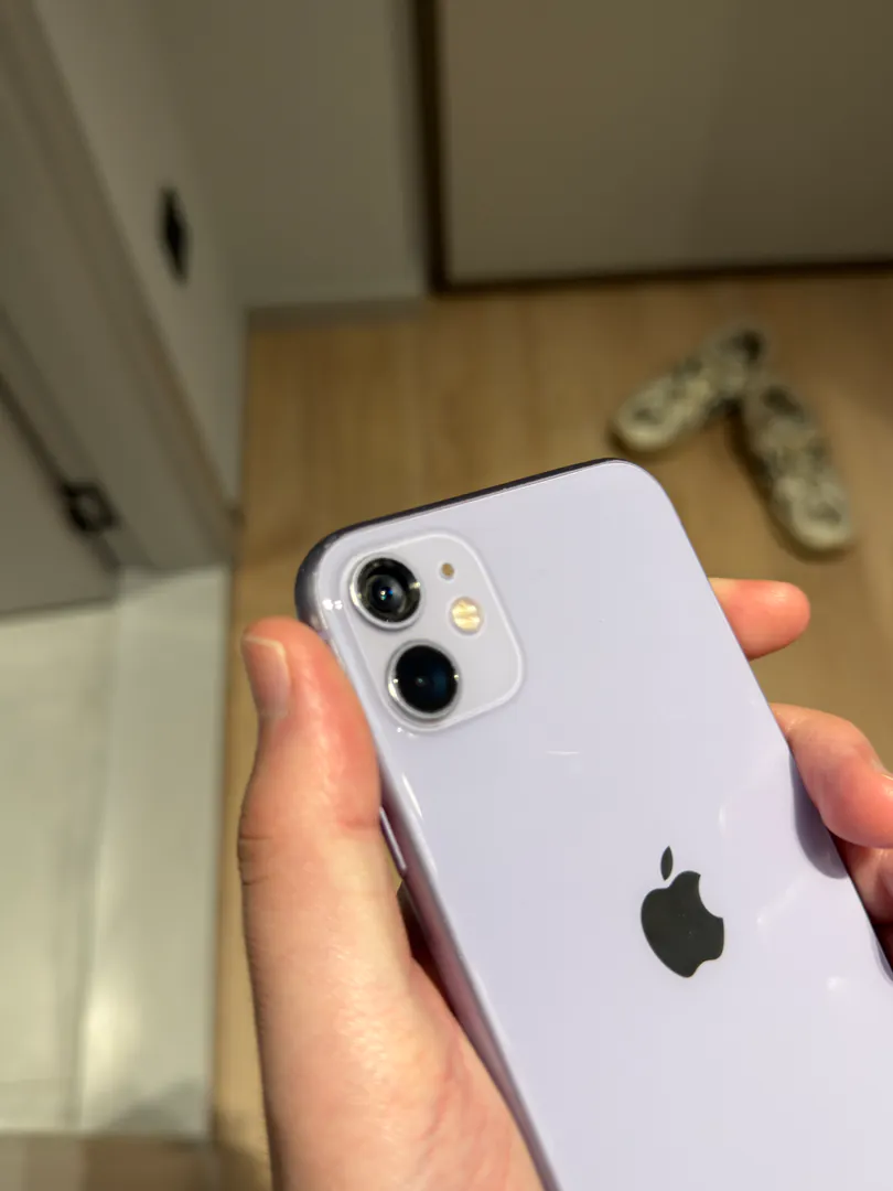 Apple Iphone 11 — photo 2