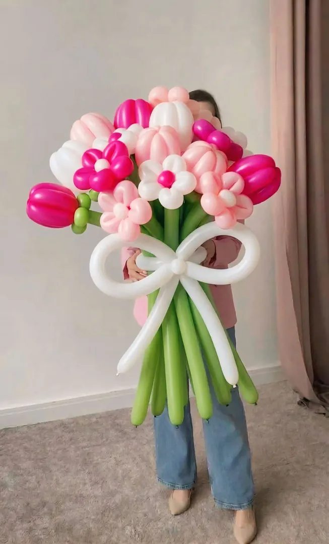 Large balloon bouquet. Large balloon cake — photo 4