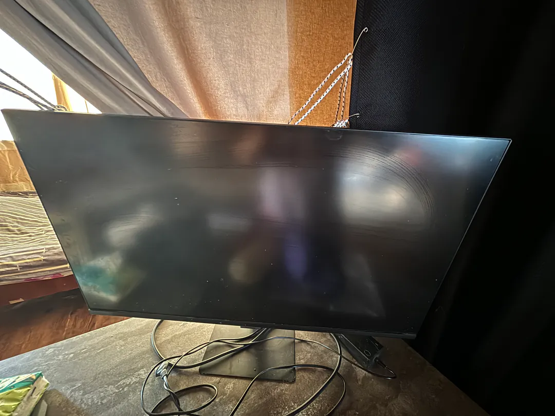 Monitor — photo 1