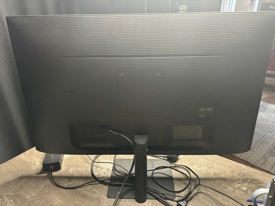 Monitor — photo 2