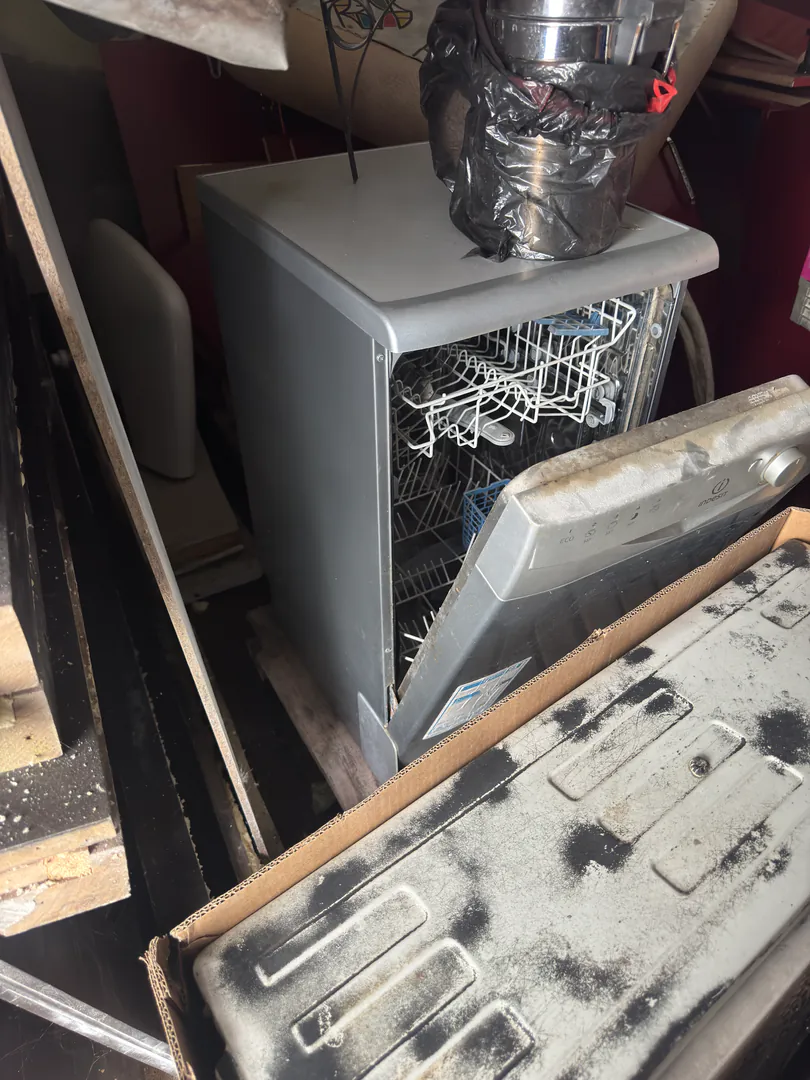 INDESIT Dishwasher — photo 1