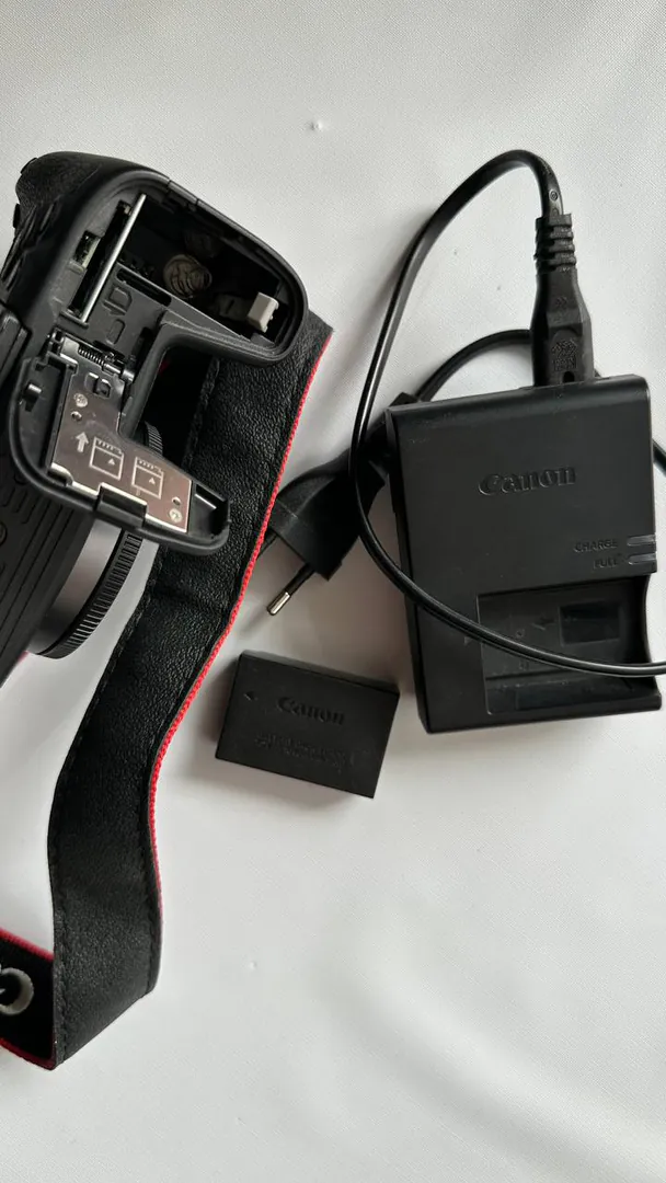 Canon RP body — photo 7