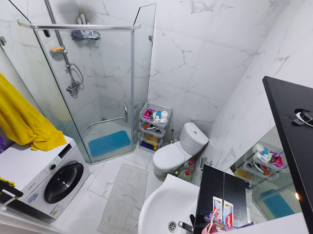 Apartment with a view of the sea, mountains and airplanes — photo 5