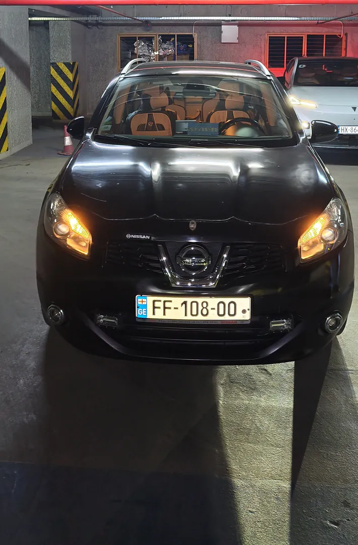 2013 Nissan Qashqai — photo 1