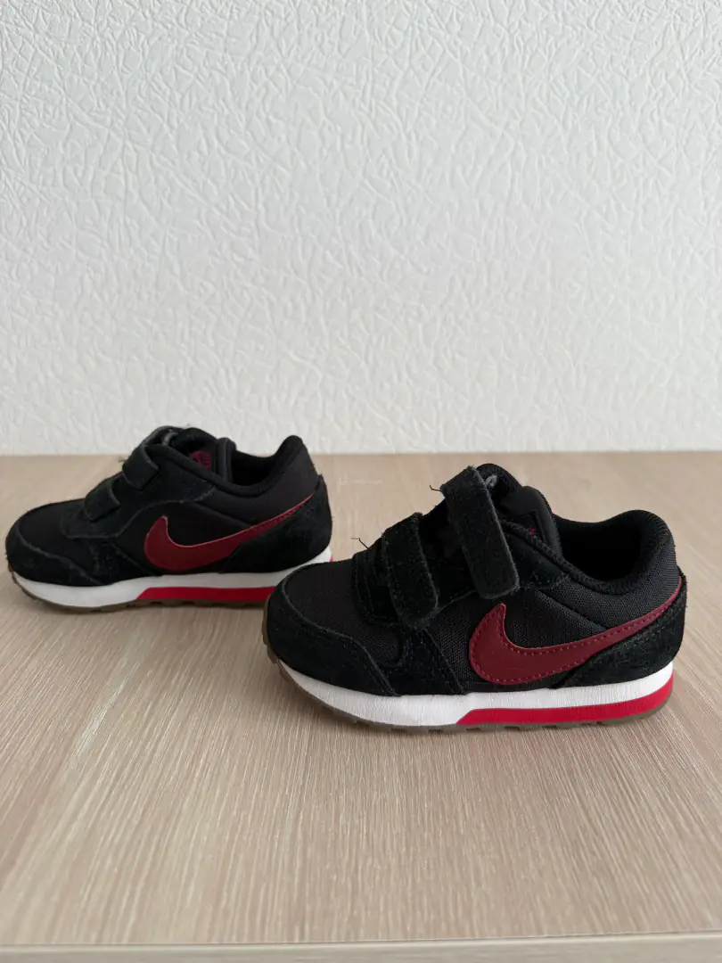 Children's Nike sneakers — photo 1