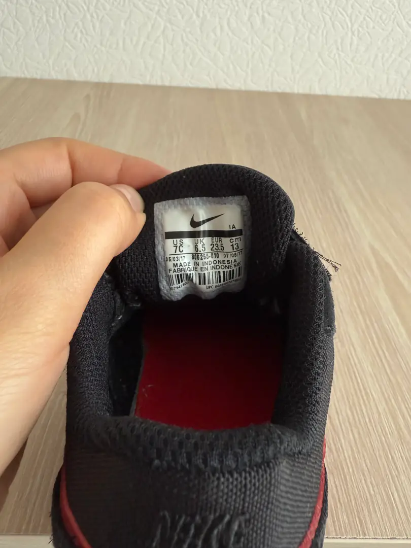 Children's Nike sneakers — photo 3