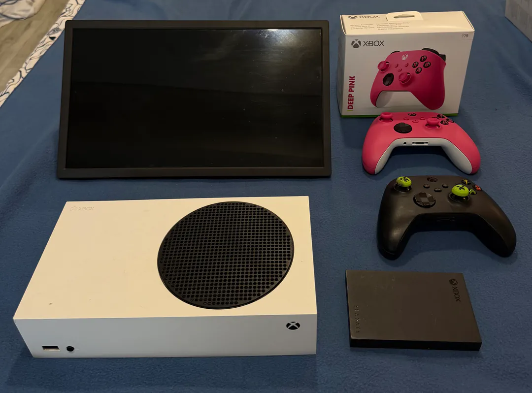 Xbox Series S Bundle — photo 2