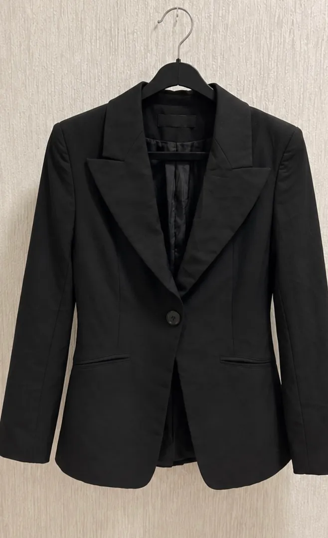 Women's black blazer — photo 2
