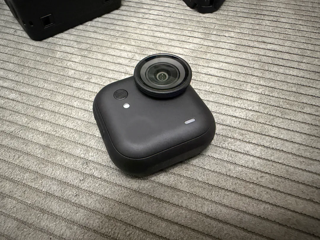 Insta360 GO Ultra Creator Bundle — Like New — photo 5