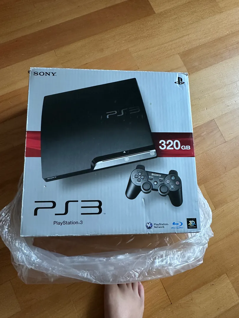 PlayStation 3 — photo 2