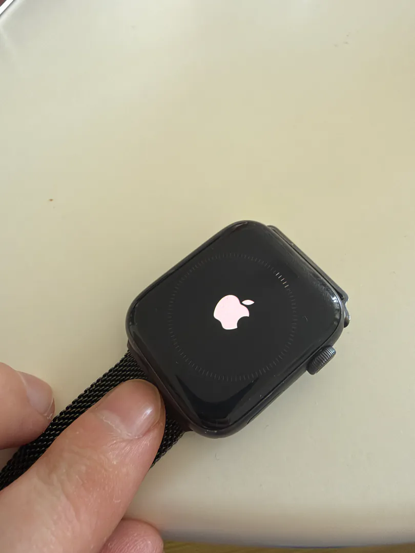 Apple Watch — photo 2