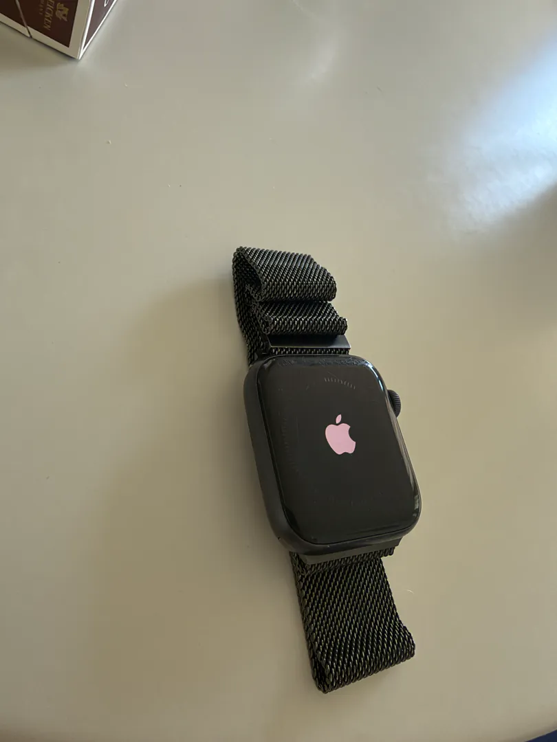 Apple Watch — photo 1