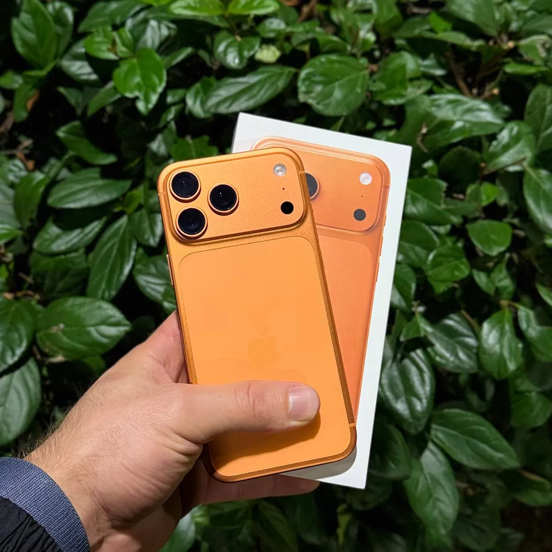 iPhone 17 Pro Max — photo 1