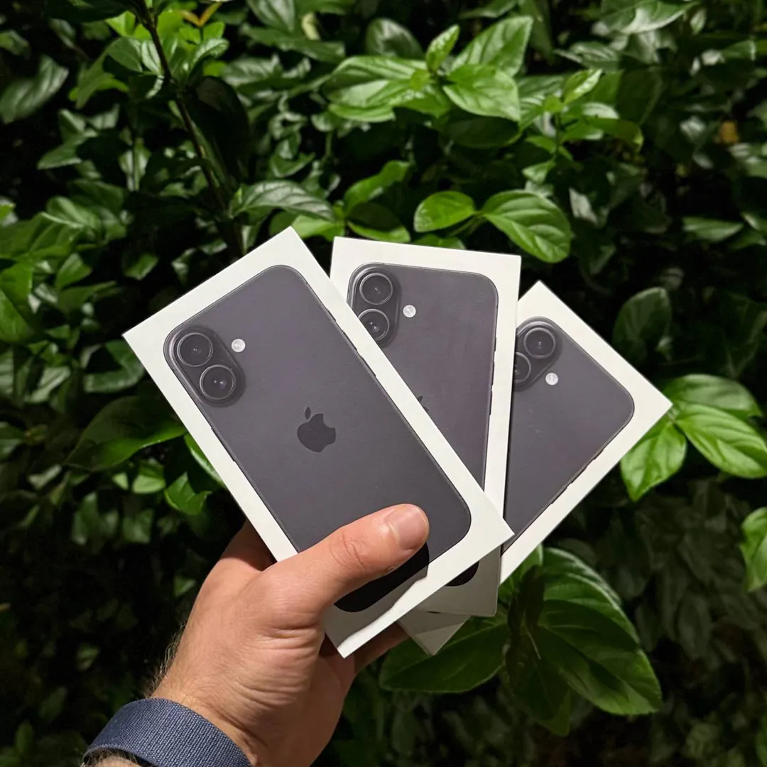 iPhone 16 — photo 1