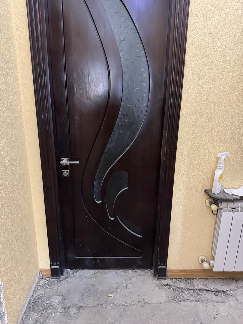 3 solid chestnut doors — photo 2