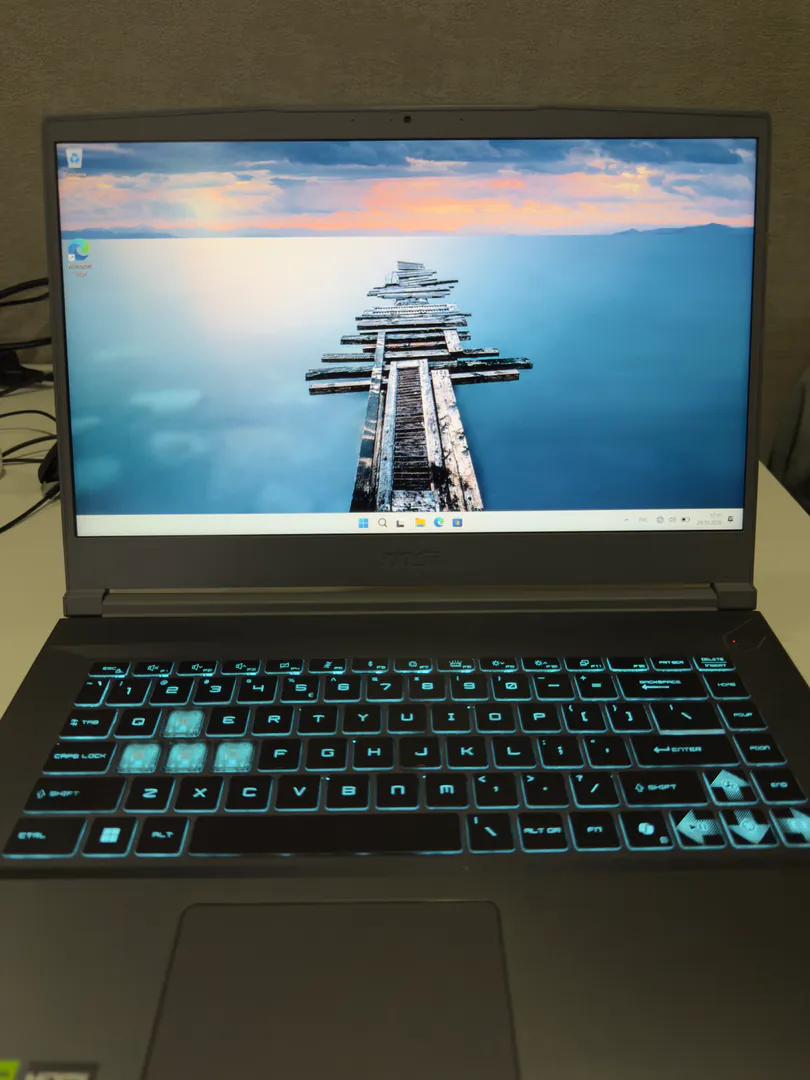 Laptop — photo 3