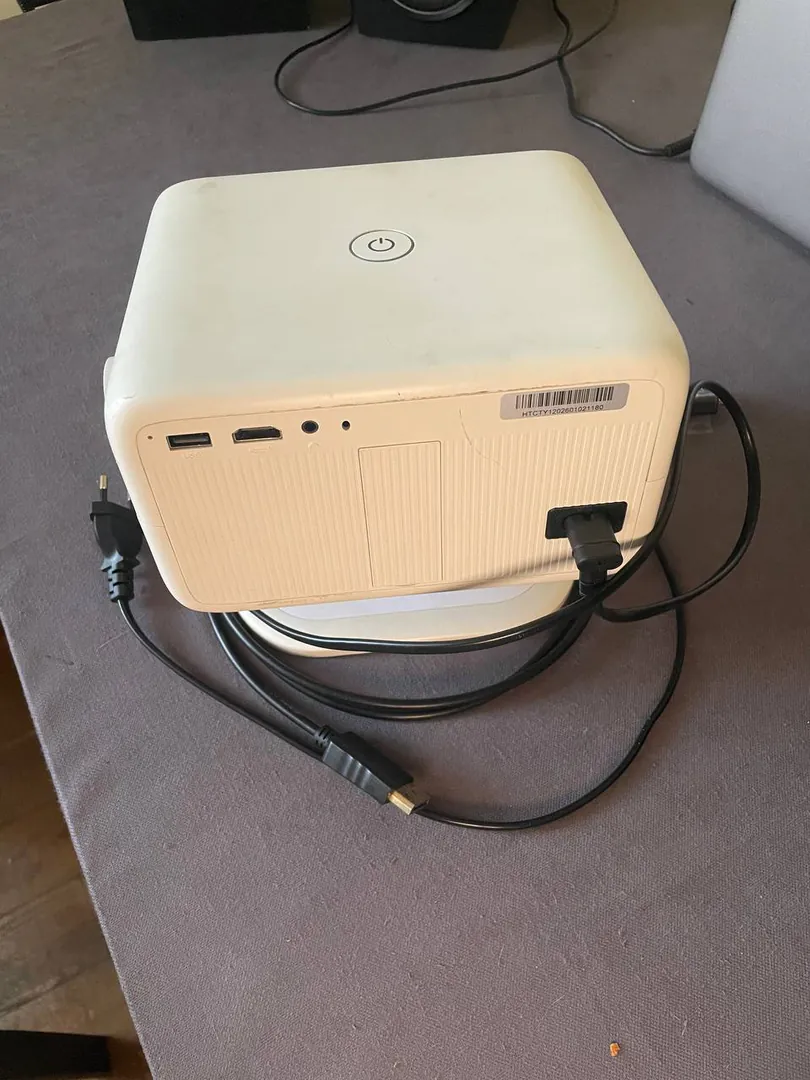 Magcubic Projector — photo 2