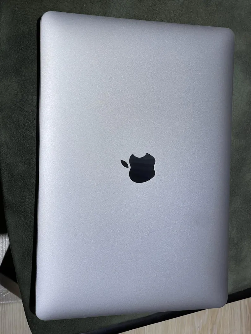 MacBook — photo 1